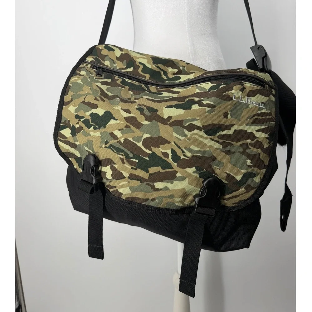 LL Bean Messenger Bag Camo Woodland Print Crossbody Laptop School Bag Black